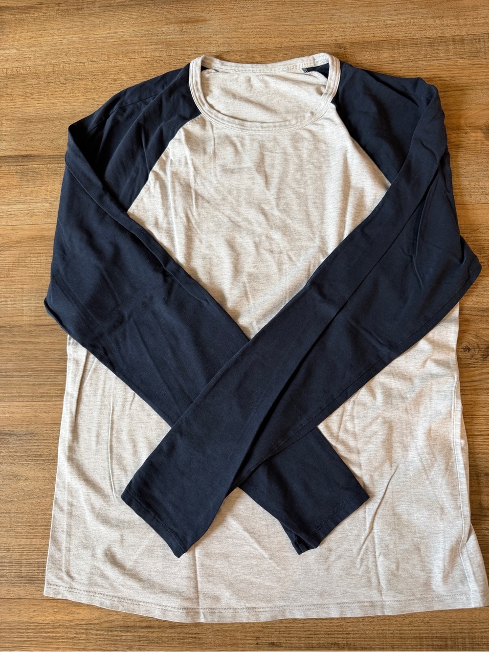 Lululemon Two-Tone Raglan Long Sleeve Tee